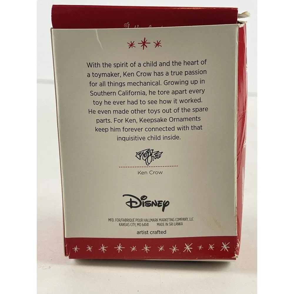 2016 Hallmark Keepsake Christmas Disney Ornament-Touchdown Mickey-Artist Crafted